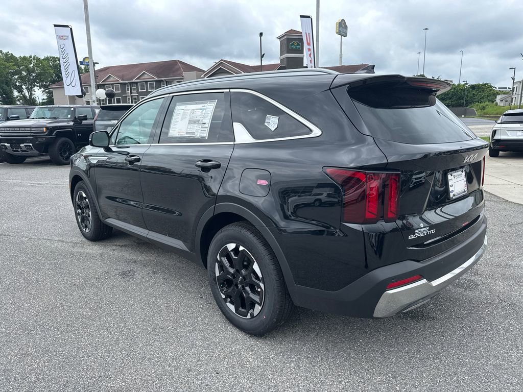 Certified 2025 Kia Sorento S w/ Panoramic Sunroof Package FWD image 5