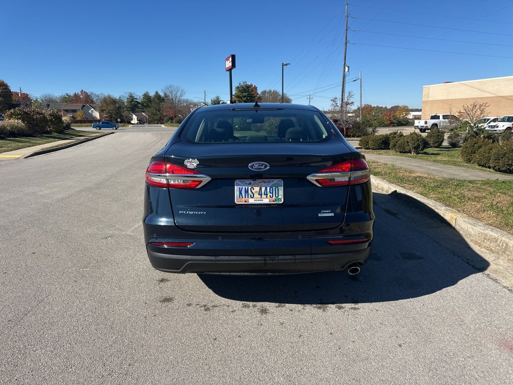 Used 2020 Ford Fusion SE image 6