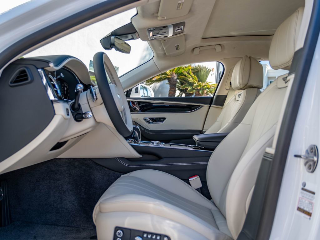New 2026 Bentley Flying Spur Plug-In Hybrid AWD/4WD image 17