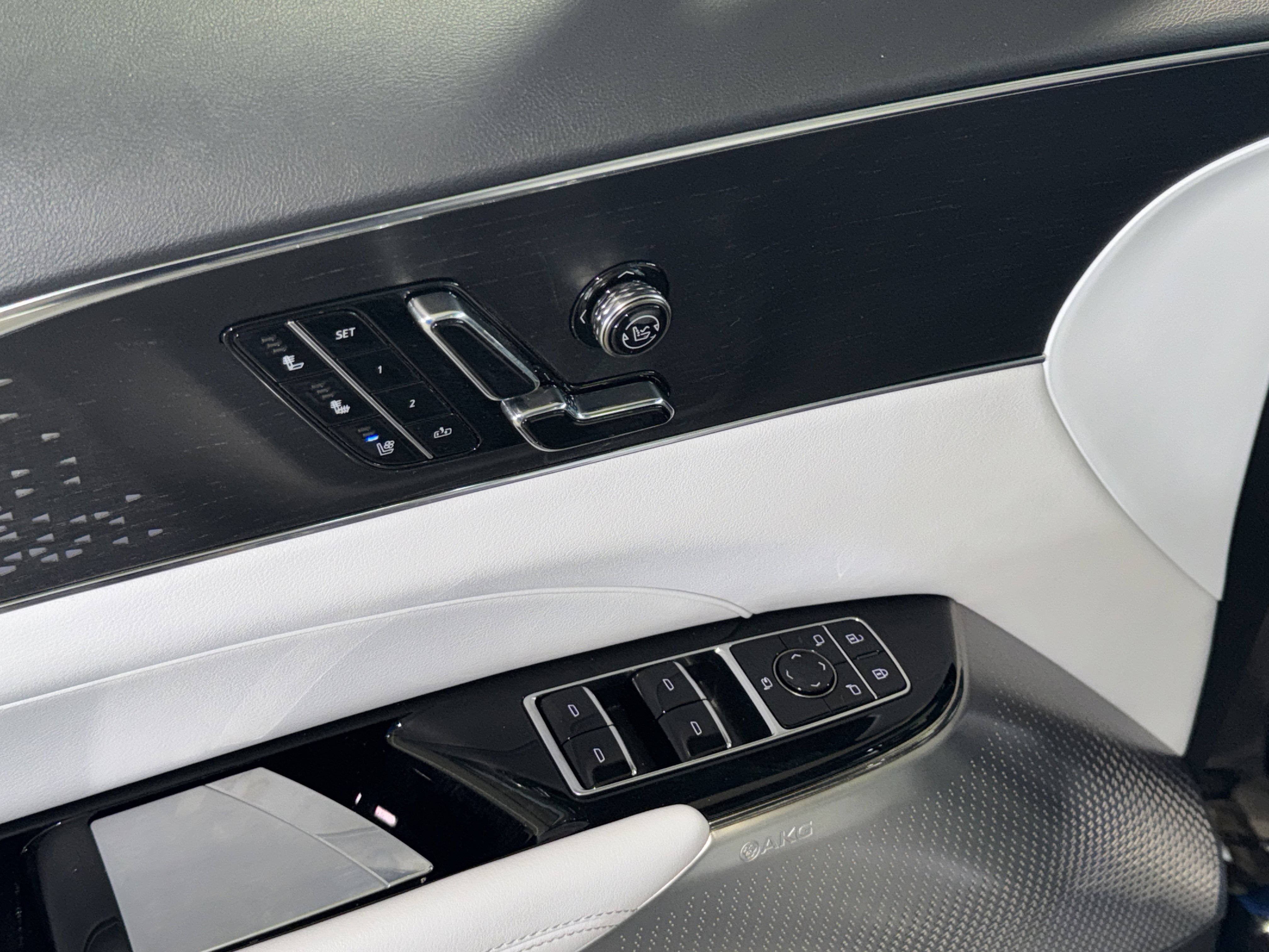 Used 2023 Cadillac Lyriq 2WD image 18