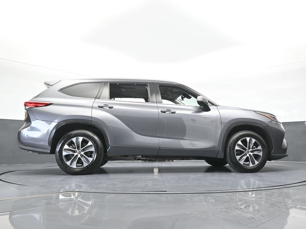 Used 2021 Toyota Highlander XLE FWD image 61