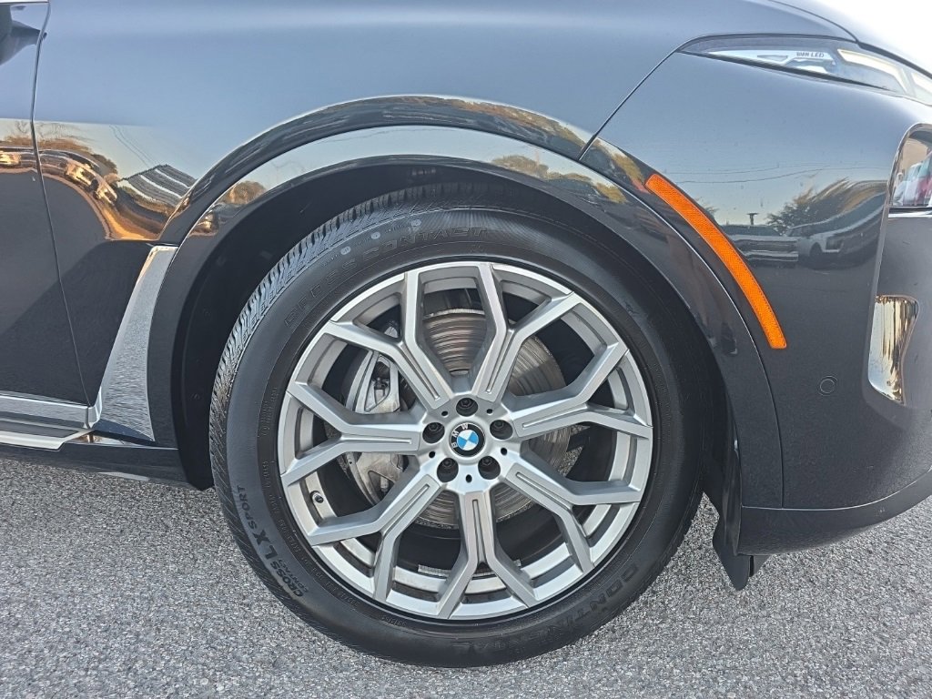 Used 2024 BMW X7 xDrive40i image 12