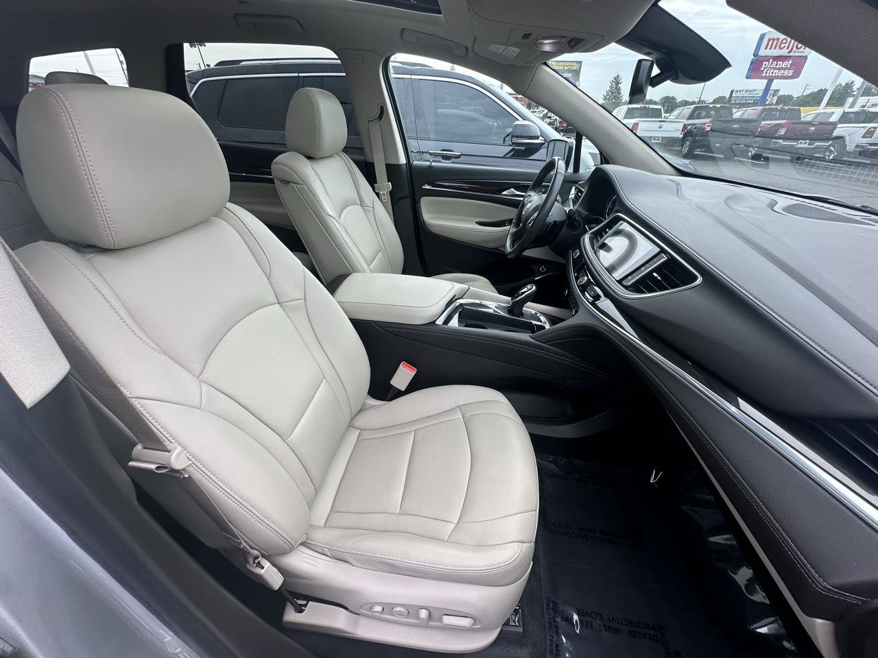 Used 2021 Buick Enclave Premium w/ Sun and Sites Package FWD image 19