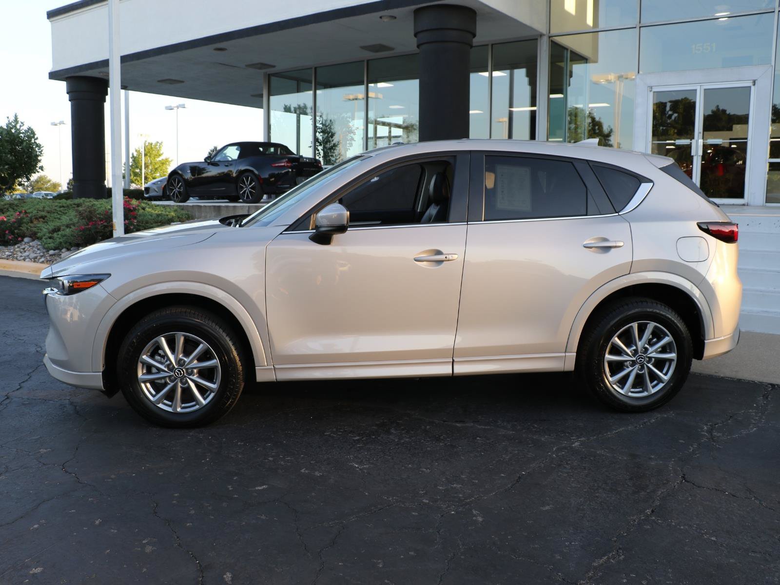 Certified 2025 MAZDA CX-5 AWD 2.5 S w/ Preferred Package image 2