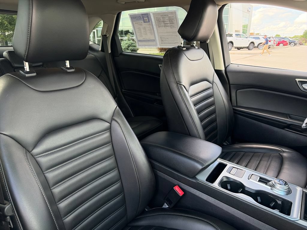 Used 2021 Ford Edge SEL w/ Convenience Package AWD/4WD image 12