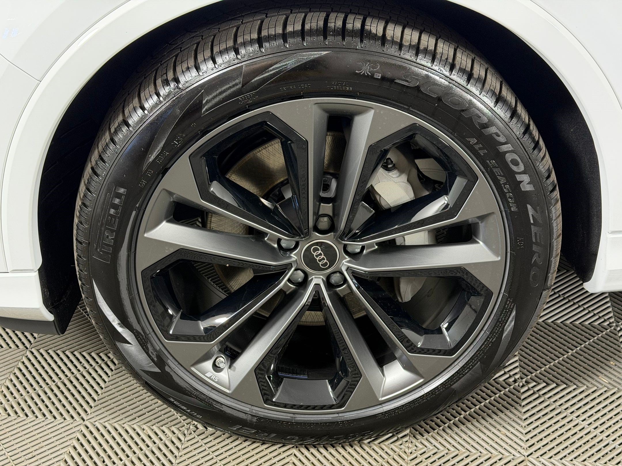 New 2026 Audi Q7 Premium Plus AWD/4WD image 13