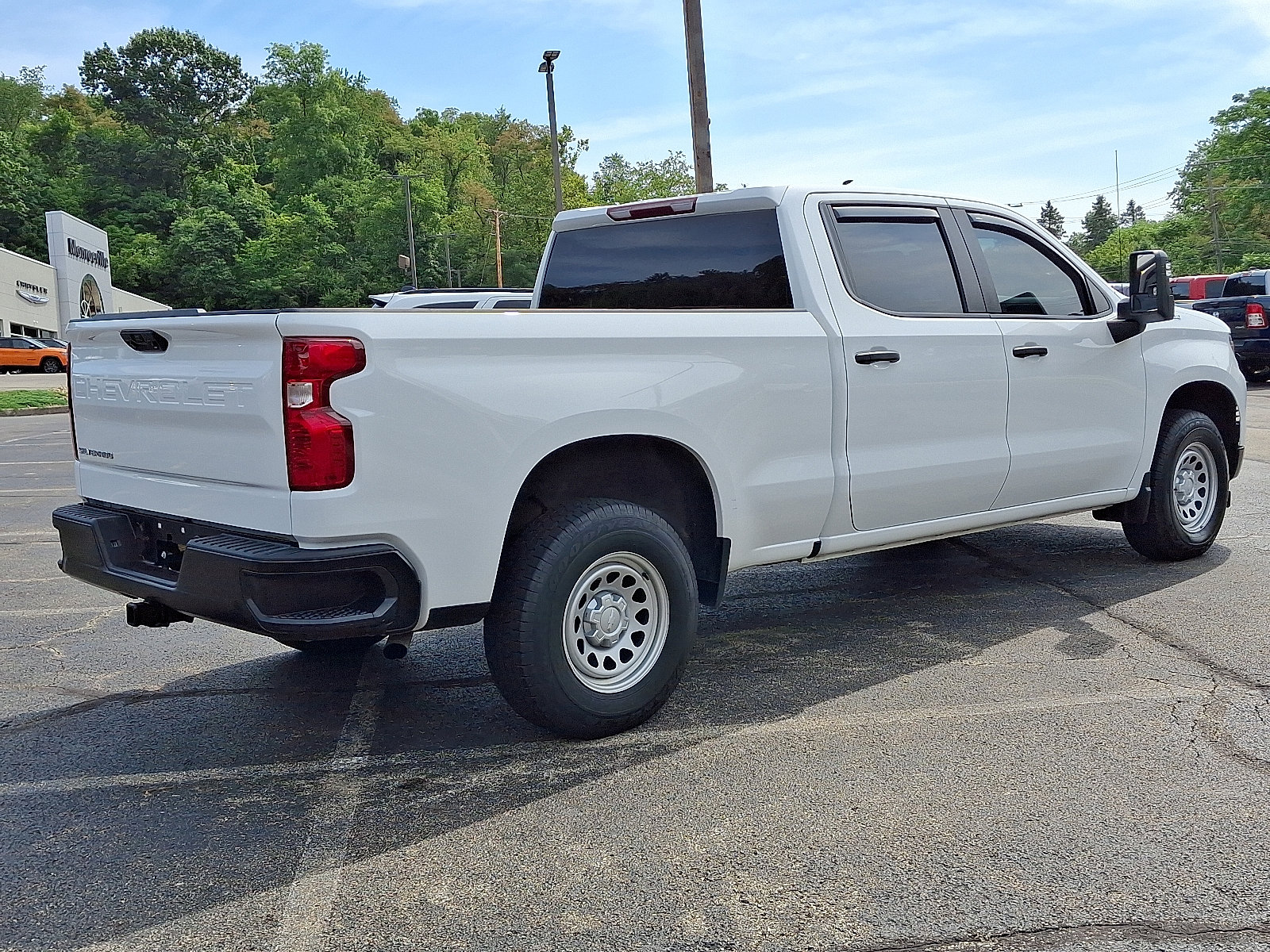 Used 2023 Chevrolet Silverado 1500 W/T w/ WT Value Package AWD/4WD image 4