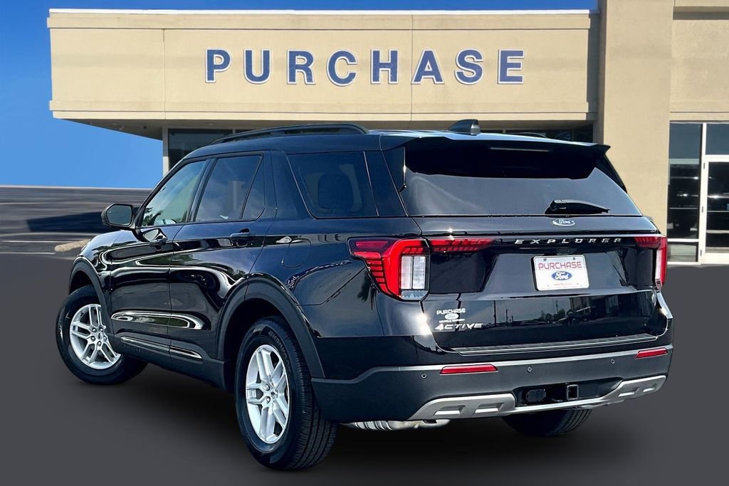 New 2026 Ford Explorer Active RWD image 3