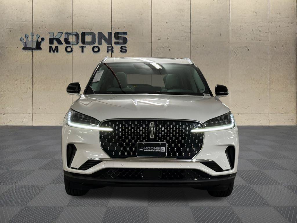 New 2027 Lincoln Aviator AWD image 3