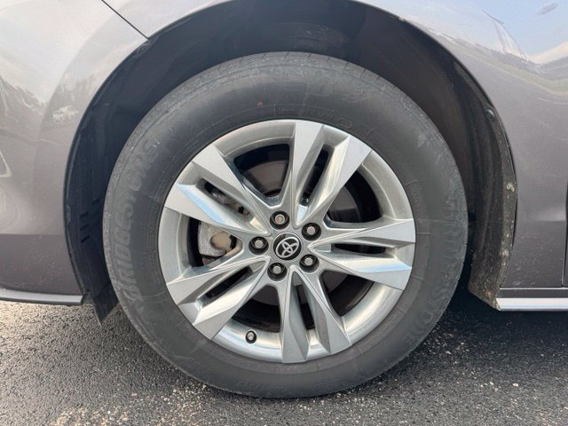Used 2024 Toyota Sienna XLE w/ XLE Plus Package AWD/4WD image 12