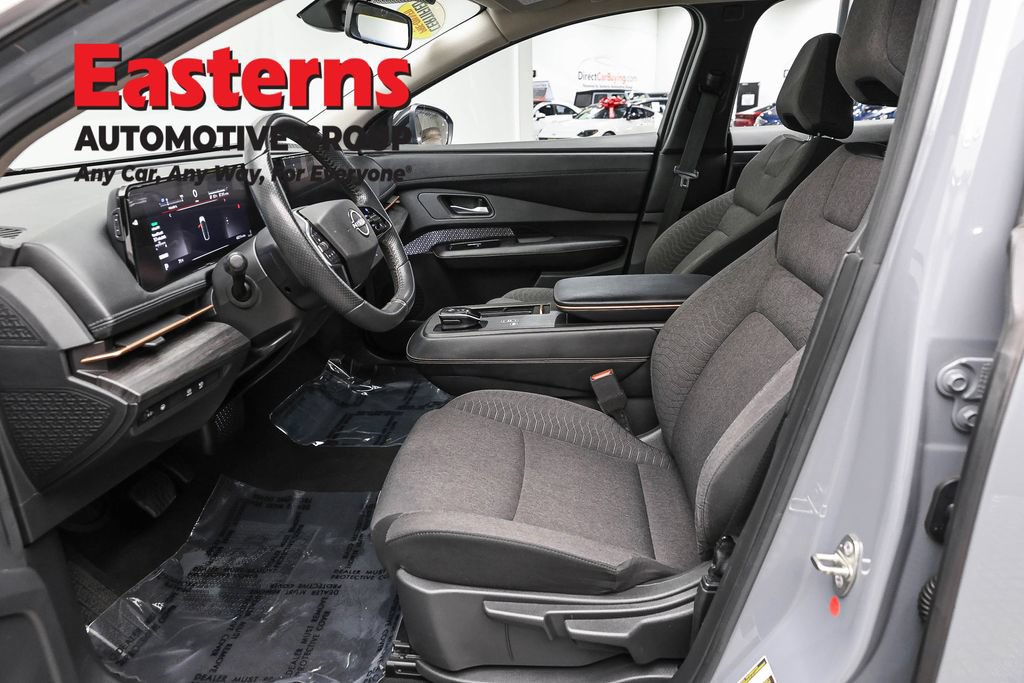 Used 2023 Nissan Ariya FWD image 13