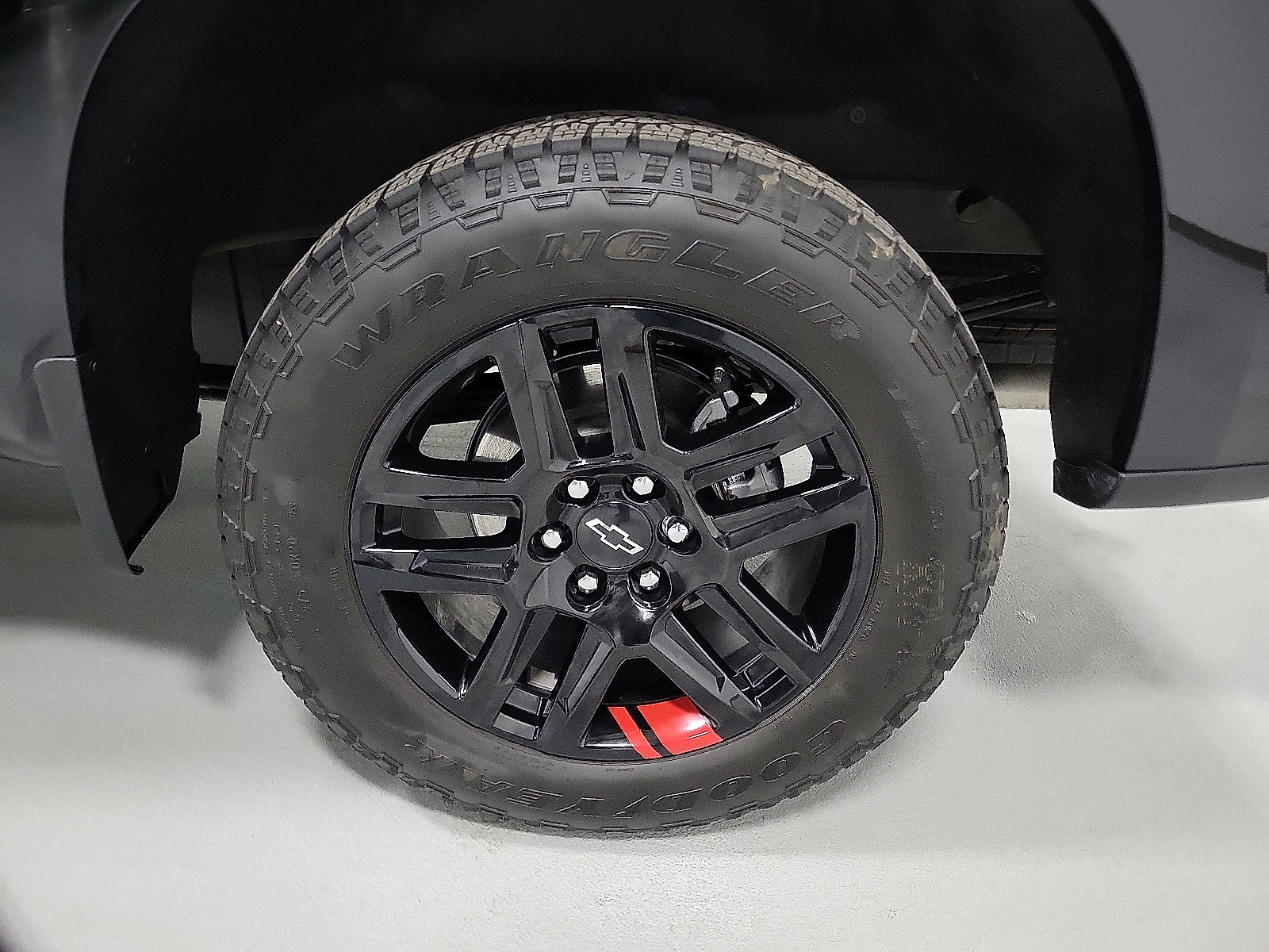 Used 2026 Chevrolet Silverado 1500 RST w/ Redline Edition AWD/4WD image 8