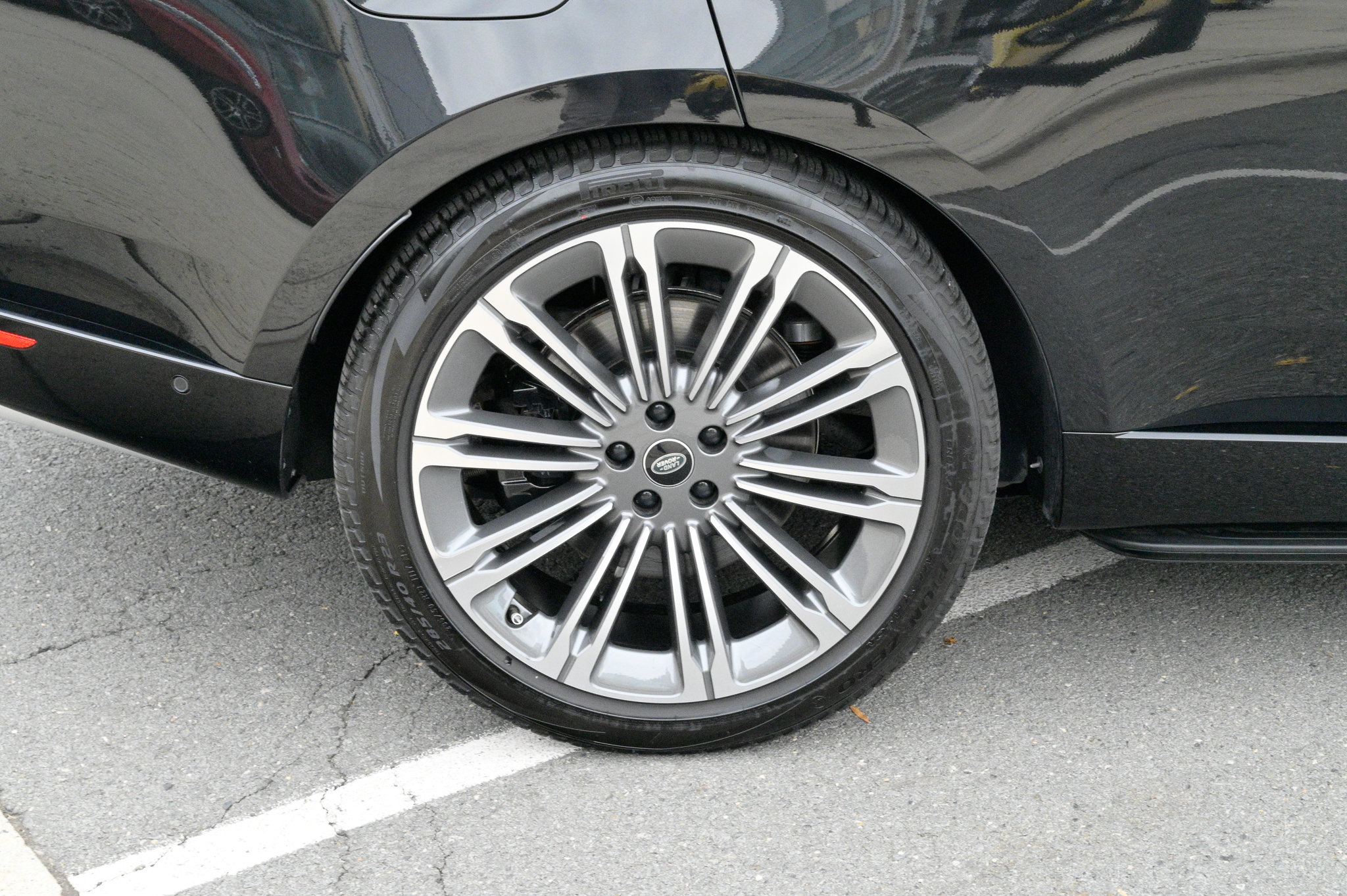 Used 2023 Land Rover Range Rover SE image 11