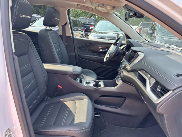 Used 2024 GMC Terrain Denali w/ Denali Premium Package AWD/4WD image 29