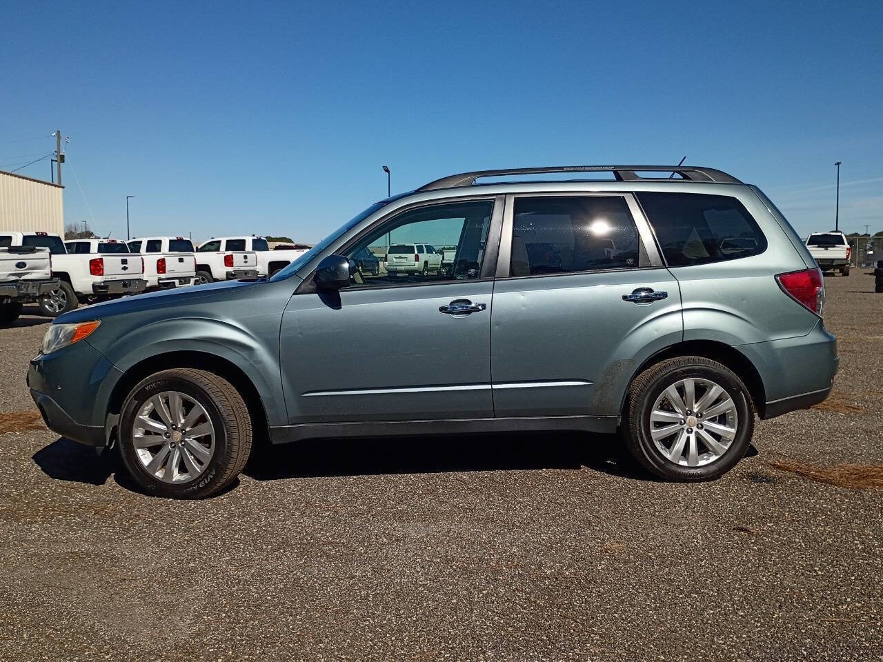 Used 2012 Subaru Forester 2.5X Premium w/ All-Weather Pkg image 27