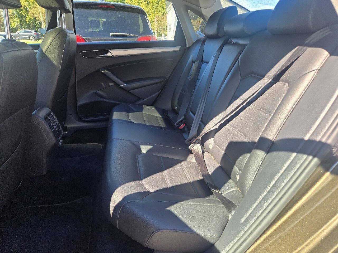 Used 2019 Volkswagen Passat 2.0T Wolfsburg FWD image 25