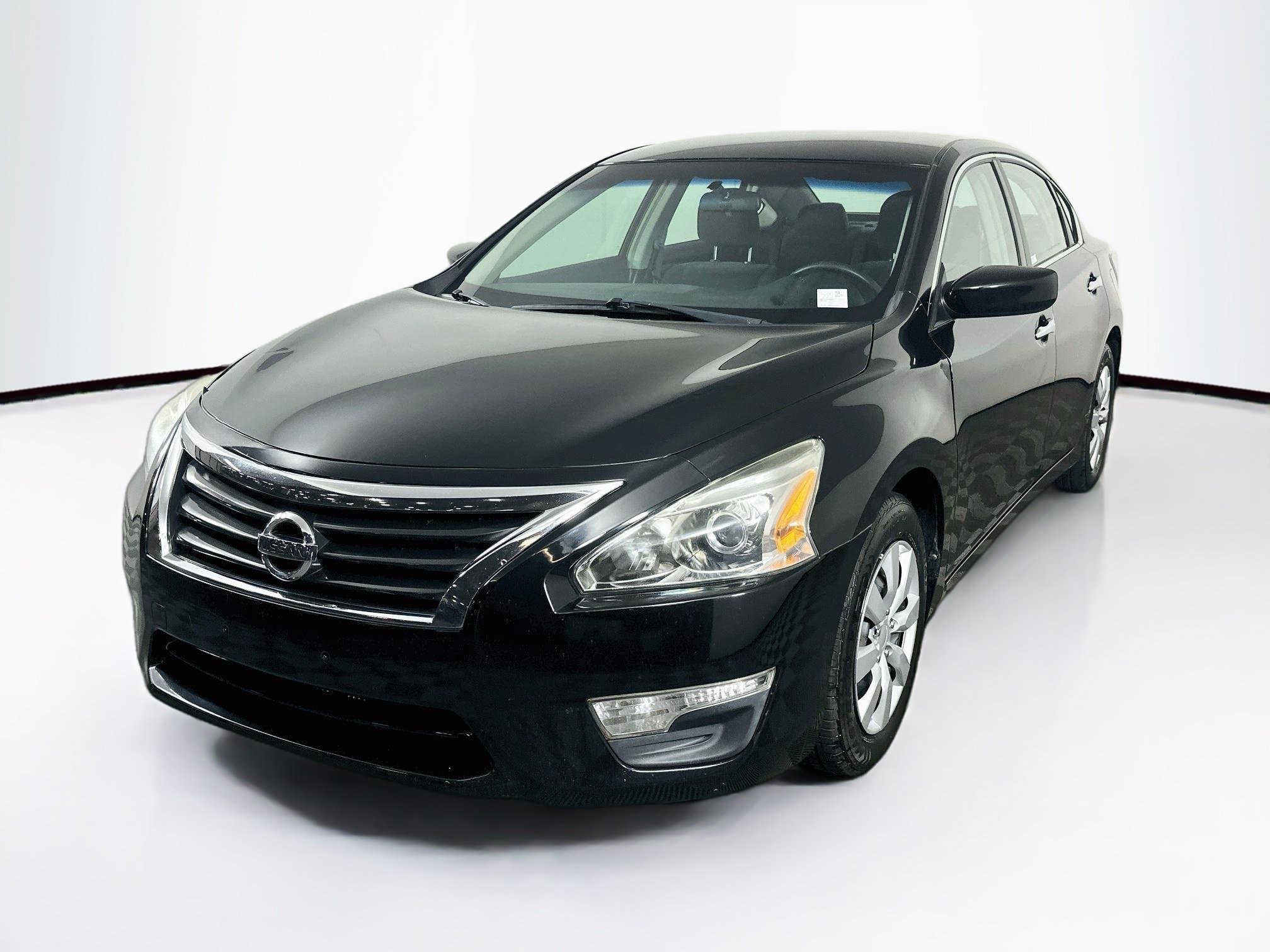 Used 2013 Nissan Altima 2.5 S FWD image 3
