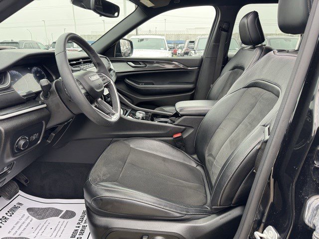 Certified 2023 Jeep Grand Cherokee L Laredo image 9