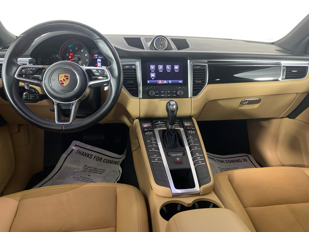 Used 2018 Porsche Macan image 35