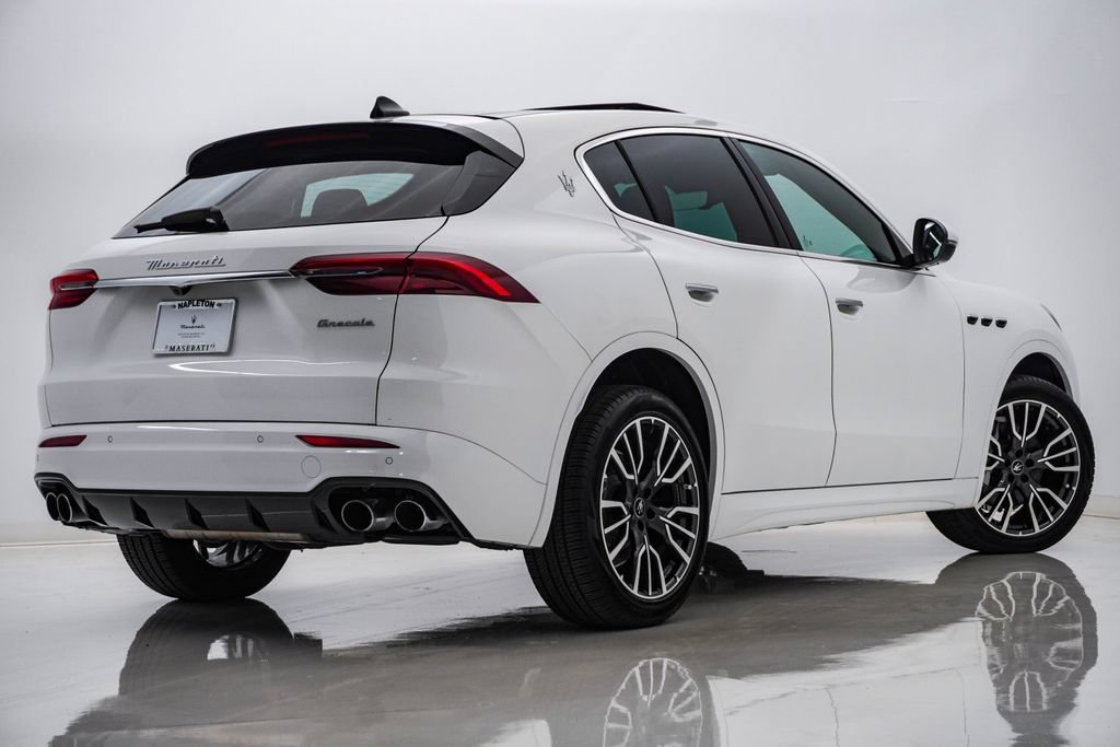 Certified 2025 Maserati Grecale GT AWD/4WD image 9