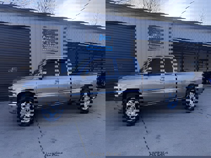 Used 2000 Chevrolet Silverado 1500 LS image 6