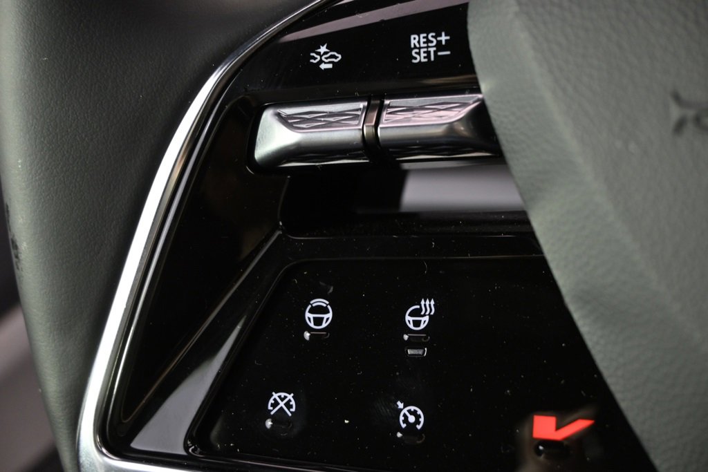 New 2026 Cadillac Vistiq Sport w/ LPO, Floor Liner Package image 30