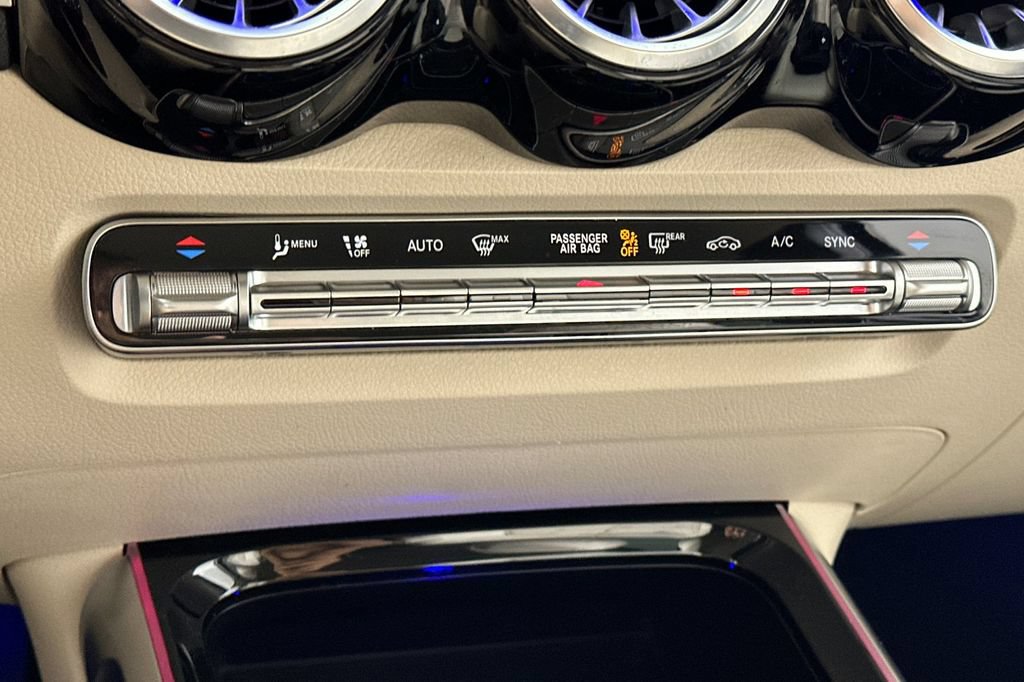 Used 2022 Mercedes-Benz GLB 250 4MATIC image 26