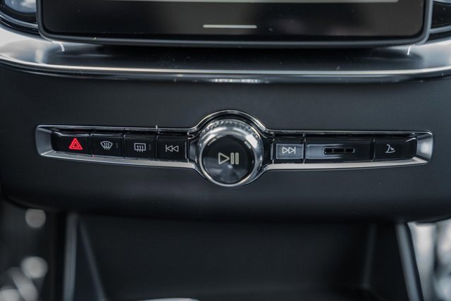 New 2026 Volvo XC90 B6 Ultra w/ Protection Package image 23