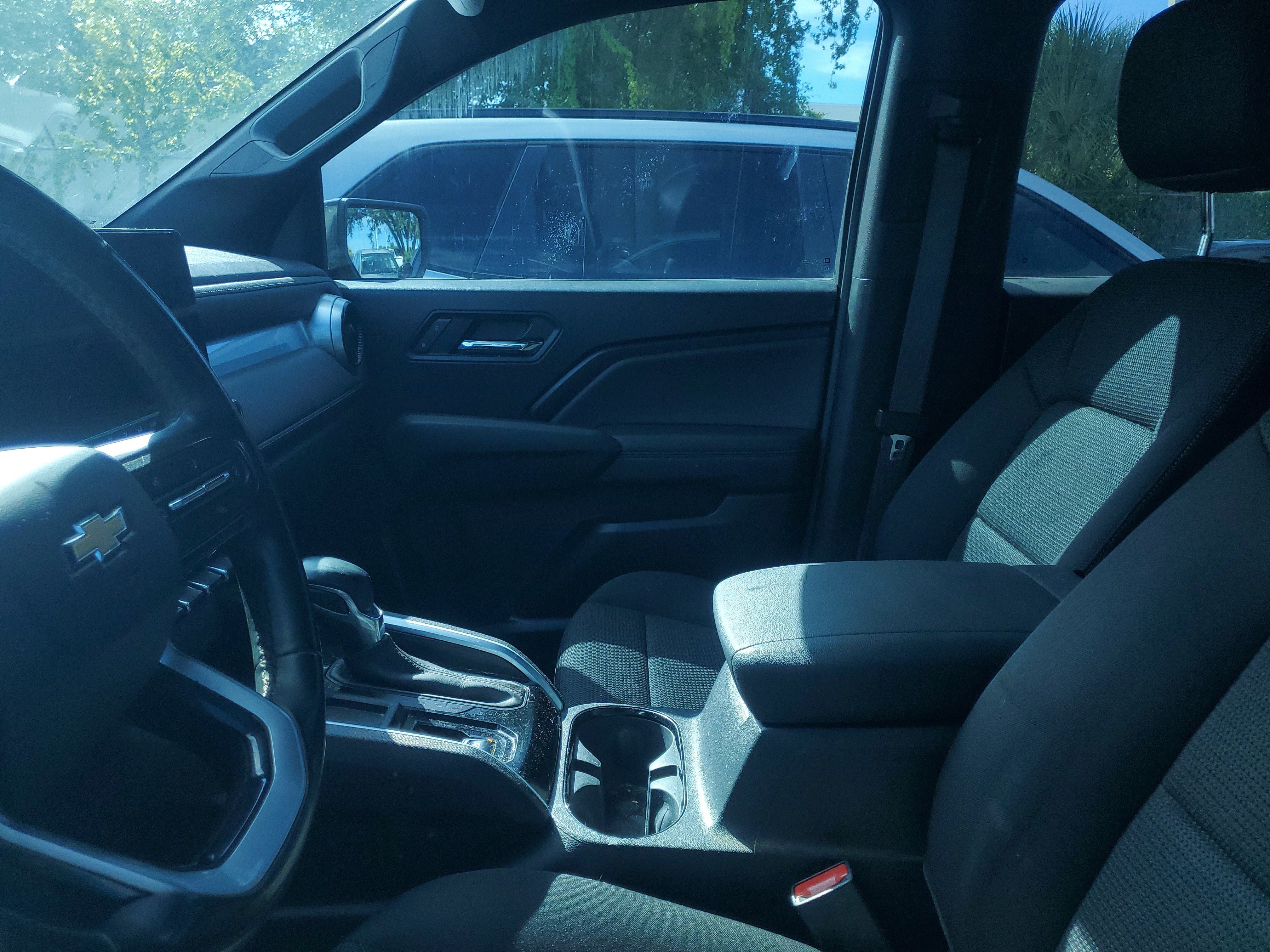 Used 2024 Chevrolet Colorado LT w/ LT Convenience Package RWD image 9