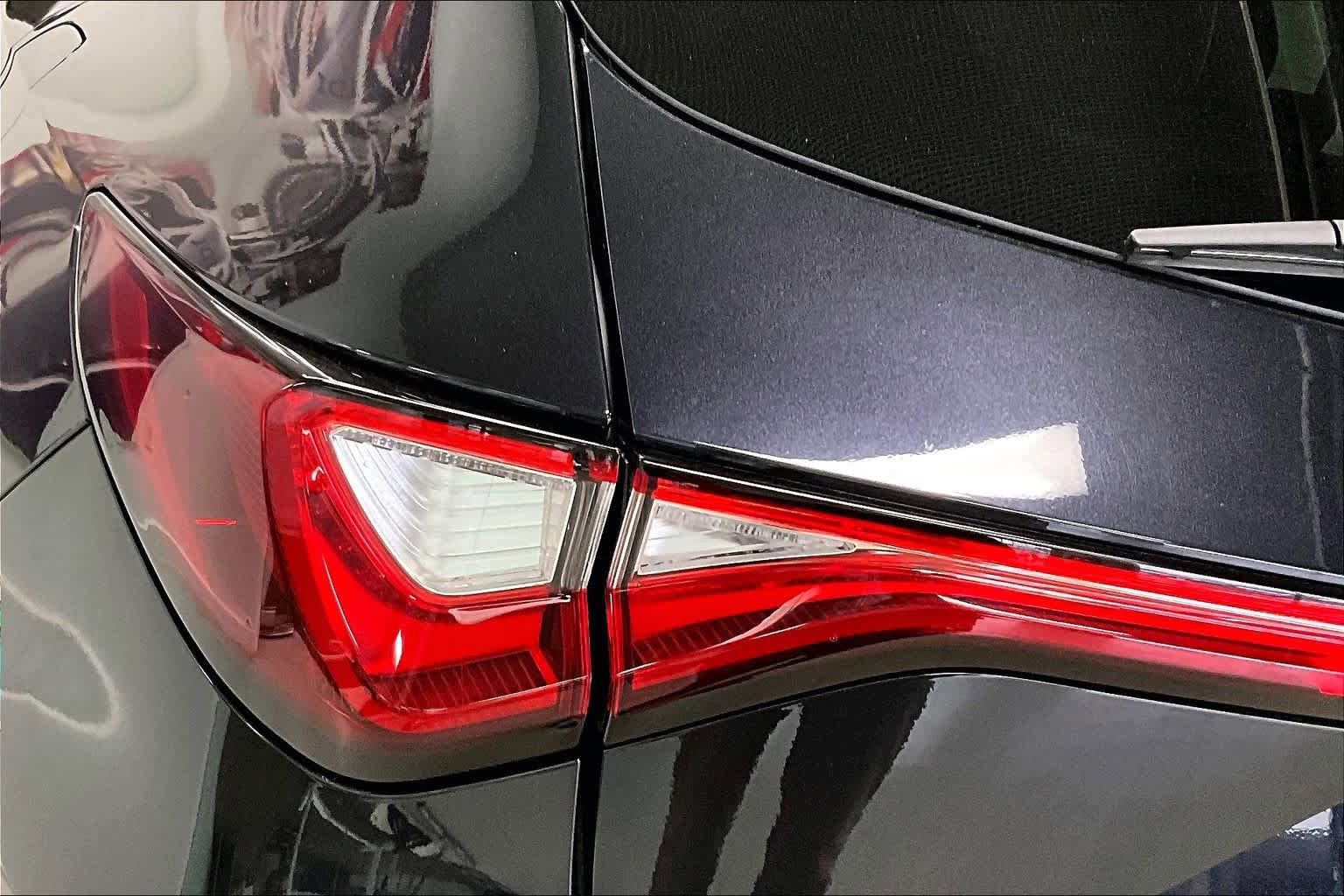 Used 2024 Acura MDX SH-AWD w/ Advance Package image 29