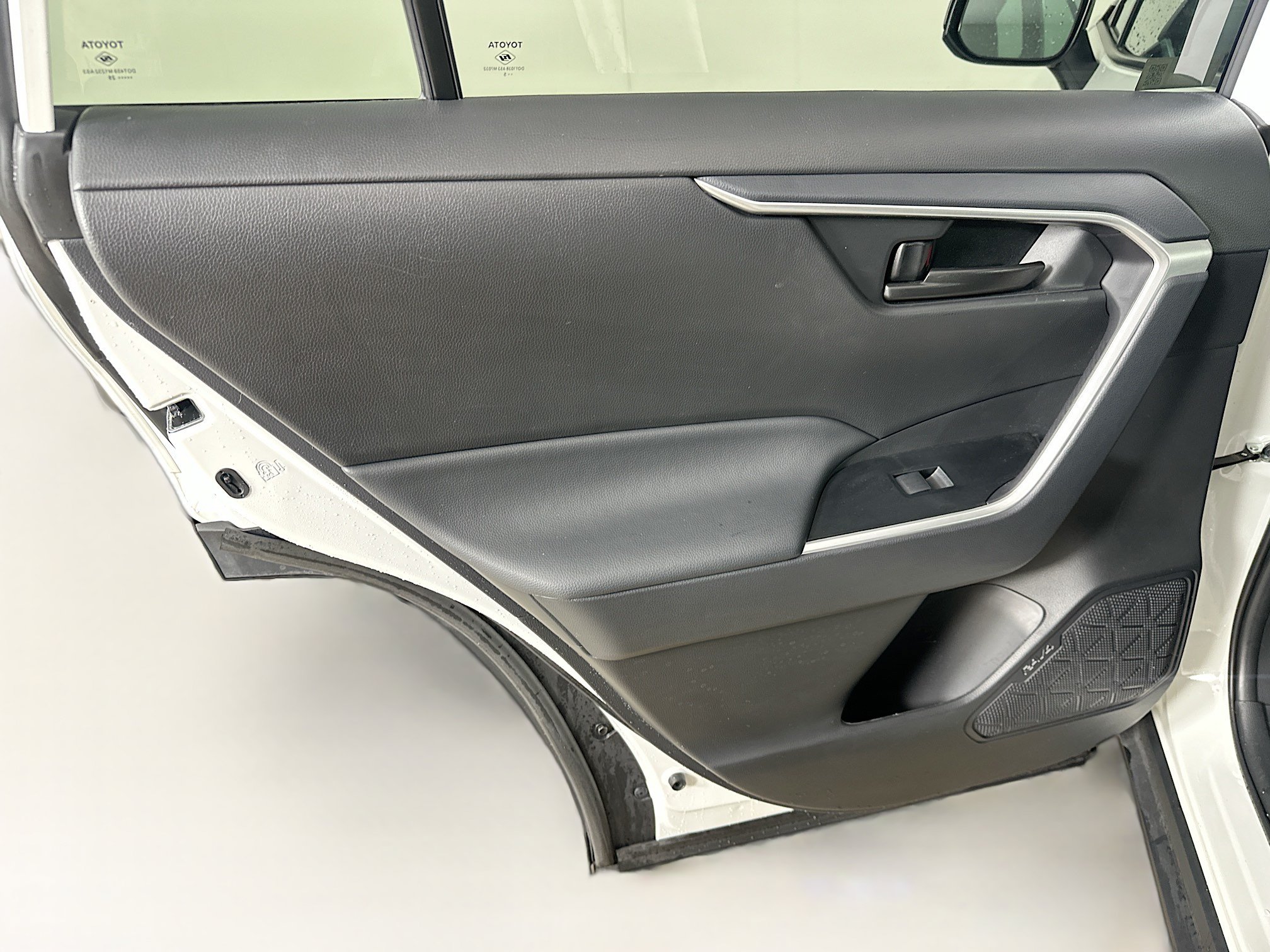 Used 2025 Toyota RAV4 LE FWD image 26
