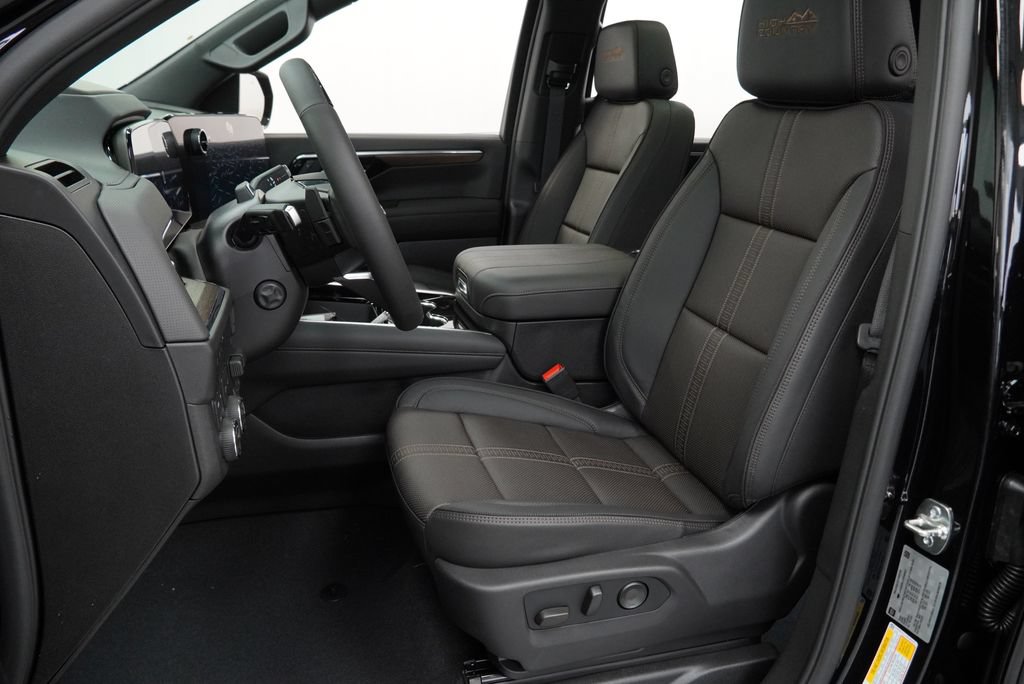 New 2026 Chevrolet Suburban High Country AWD/4WD image 7