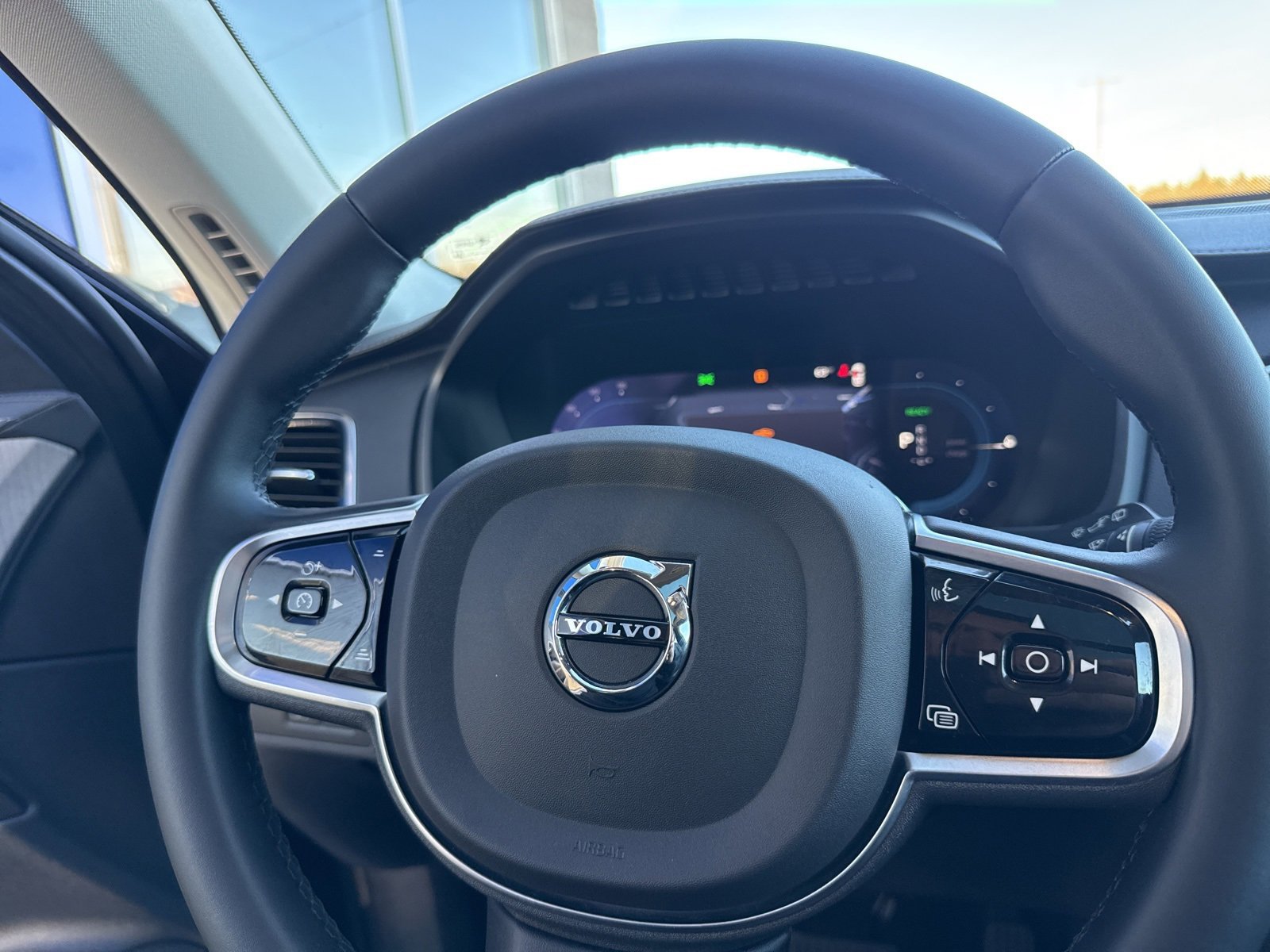 Used 2023 Volvo XC90 T8 Ultimate image 26