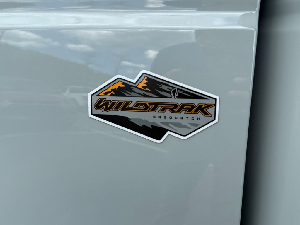 Used 2024 Ford Bronco Wildtrak image 32