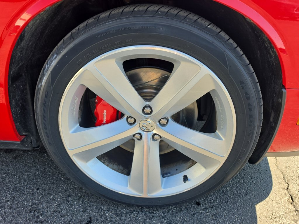 Used 2009 Dodge Challenger SRT8 w/ SRT Option Group II RWD image 10