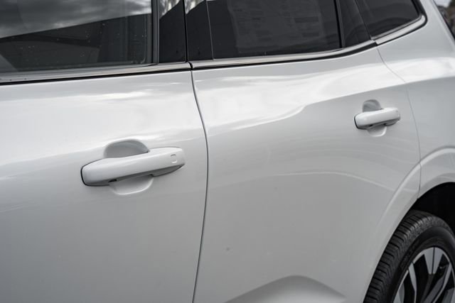 New 2026 Volvo XC60 B5 Plus w/ Protection Package Premier image 17