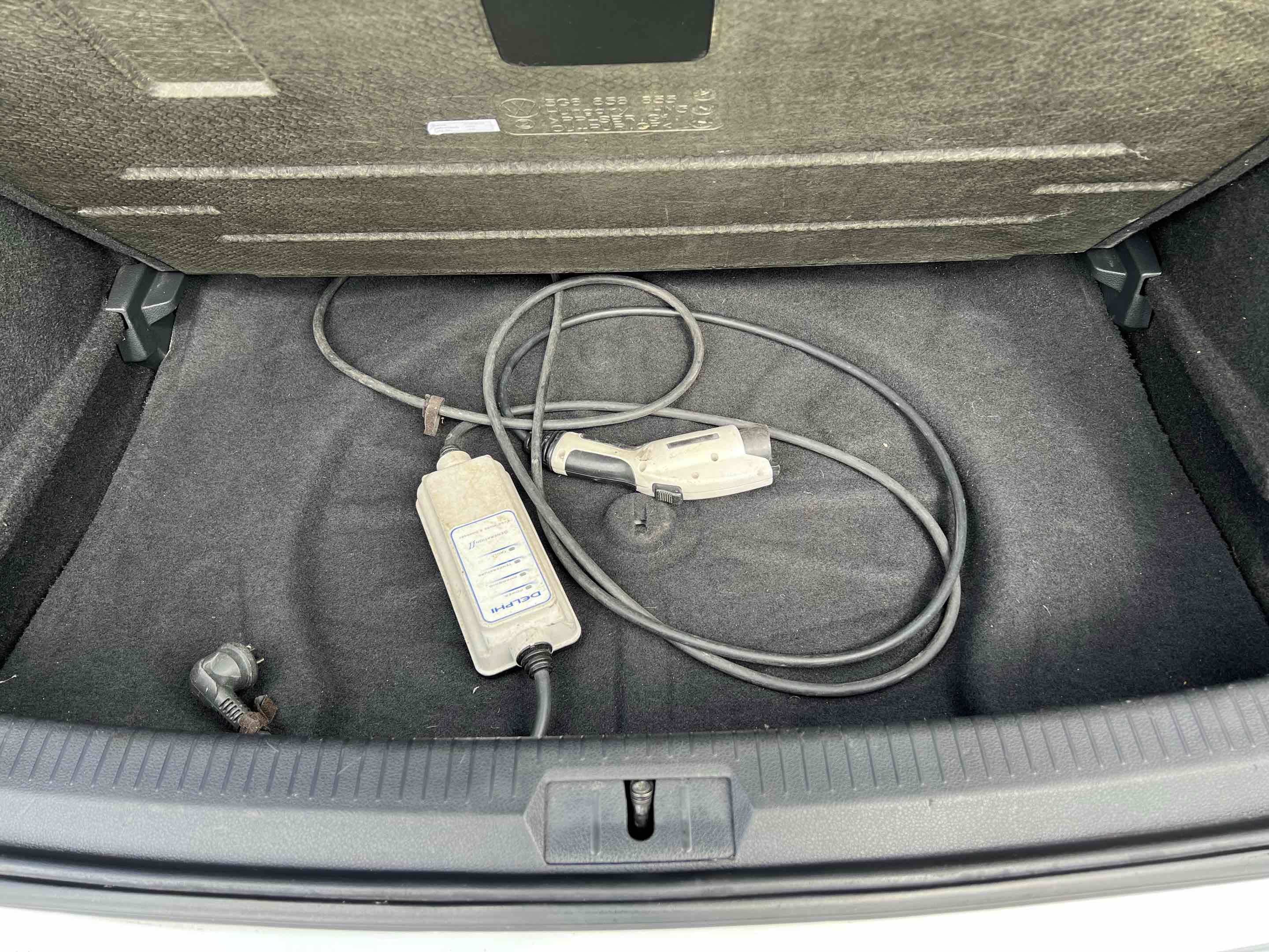 Used 2019 Volkswagen e-Golf SE w/ Driver Assistance Package image 68