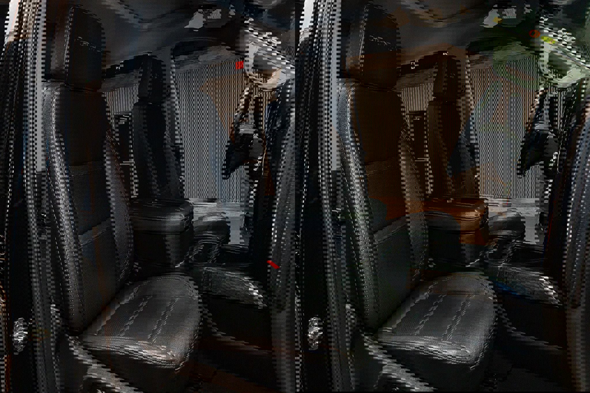 Used 2021 GMC Sierra 2500 Denali w/ Denali Black Diamond Edition image 23