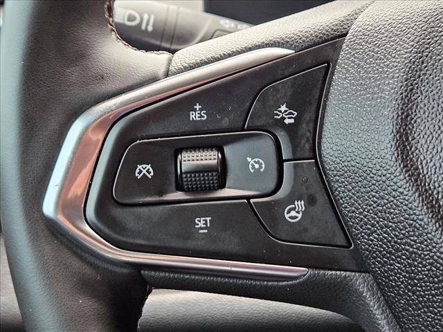 Used 2024 Chevrolet Trax LT w/ Driver Confidence Package FWD image 24