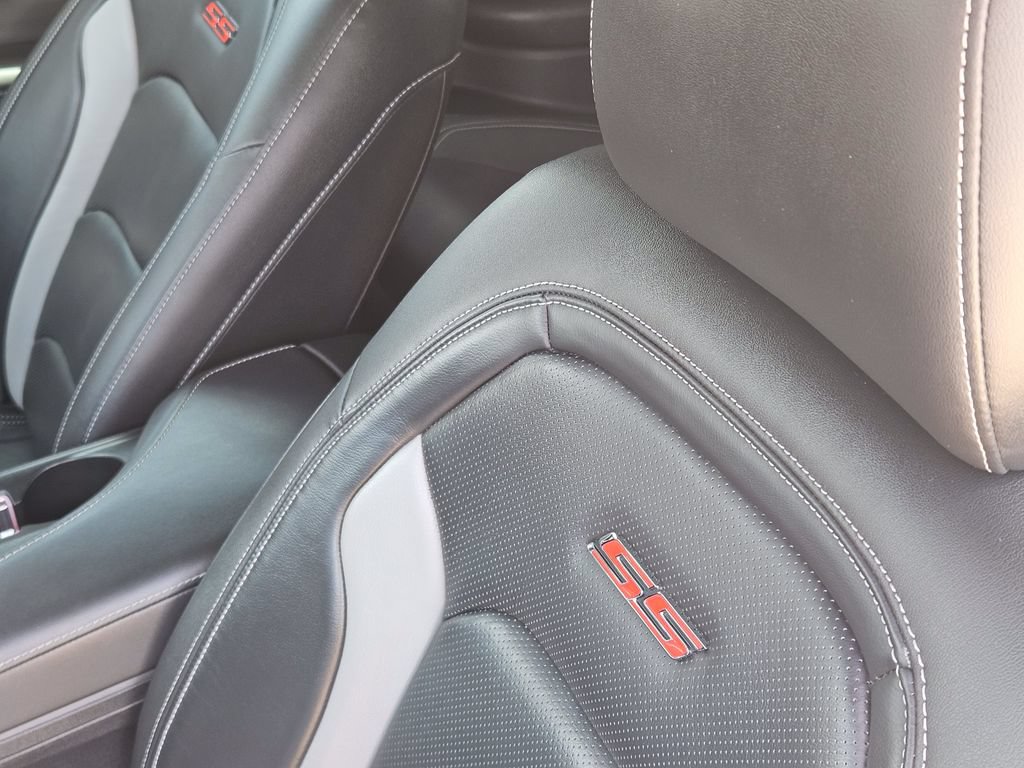 Used 2023 Chevrolet Camaro SS RWD image 29