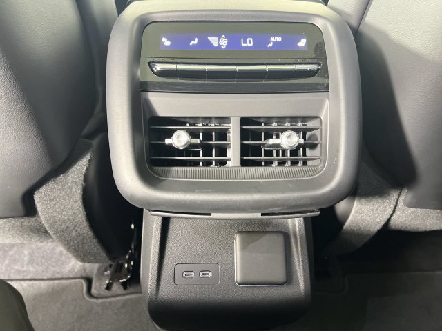 Used 2026 Cadillac Lyriq Signature Sport AWD/4WD image 21