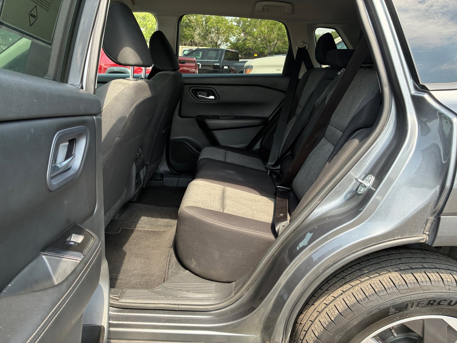 Used 2024 Nissan Rogue SV AWD/4WD image 24