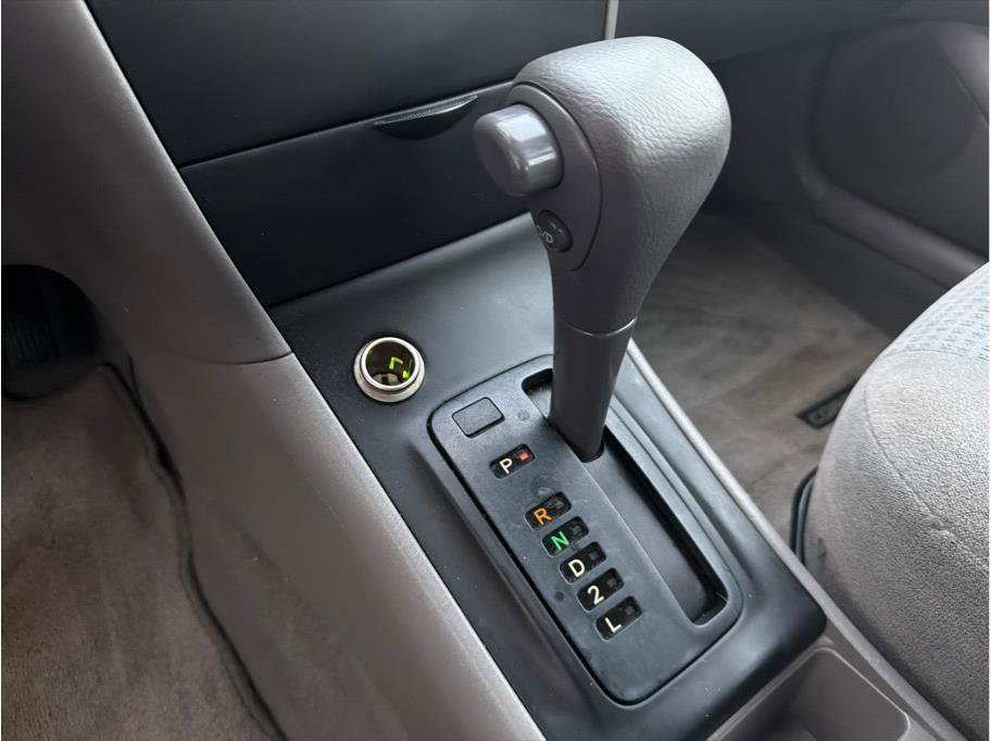 Used 2005 Toyota Corolla CE image 18