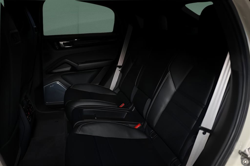 Used 2023 Porsche Cayenne Turbo GT image 13