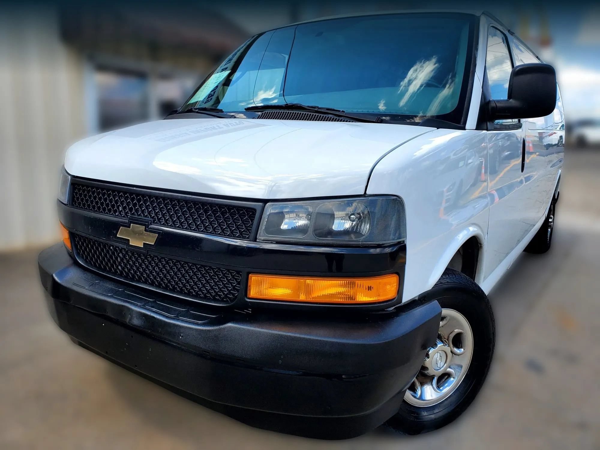 Used 2019 Chevrolet Express 2500 Extended w/ Driver Convenience Package RWD image 5