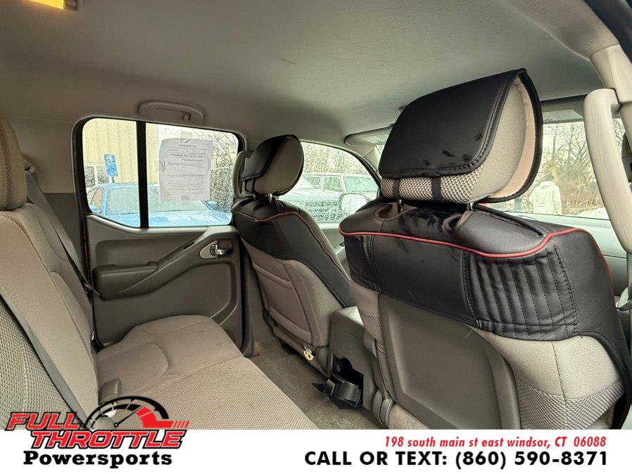 Used 2014 Nissan Frontier SV w/ SV Value Truck Package image 19