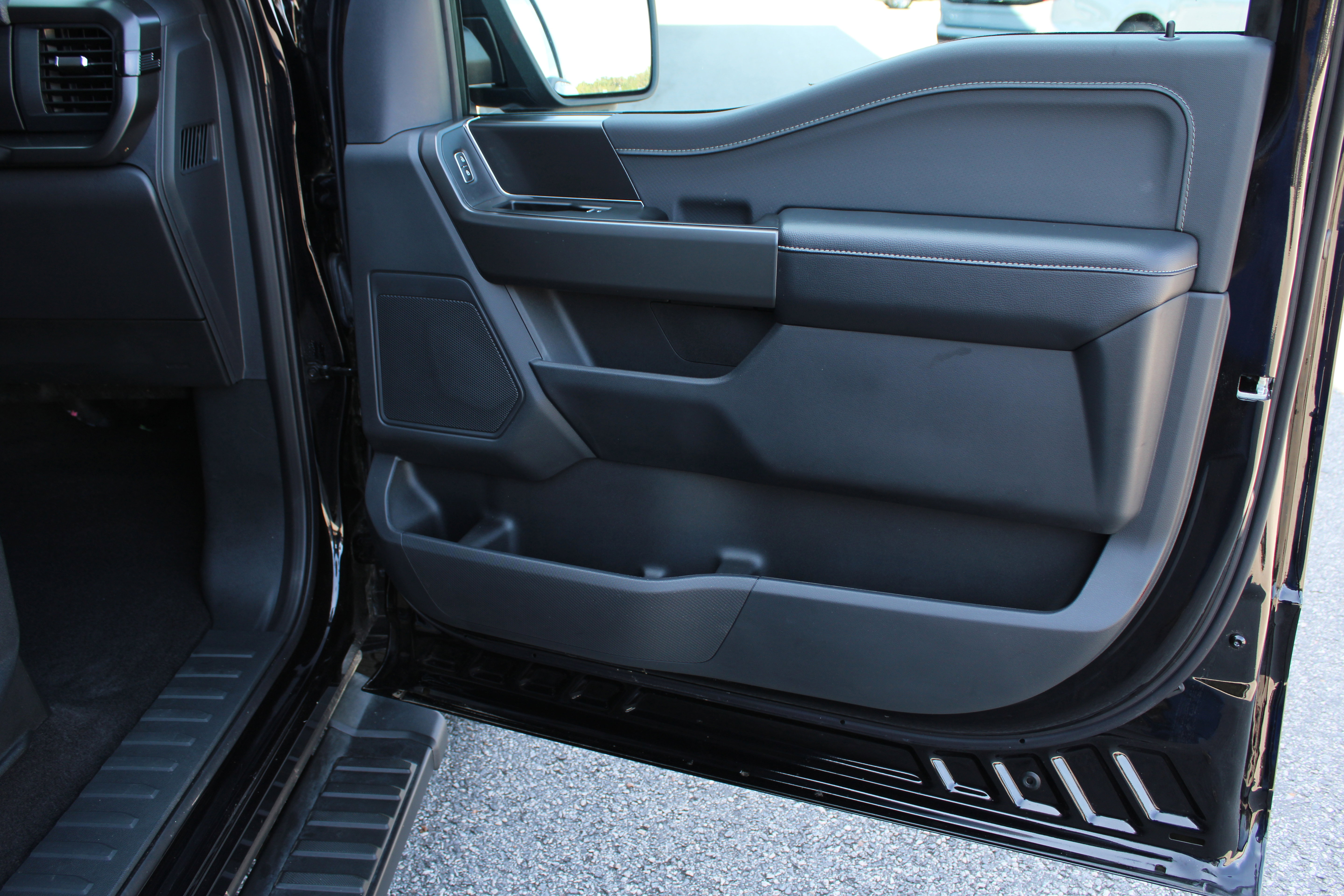 Used 2024 Ford F150 XLT w/ Tow/Haul Package image 16