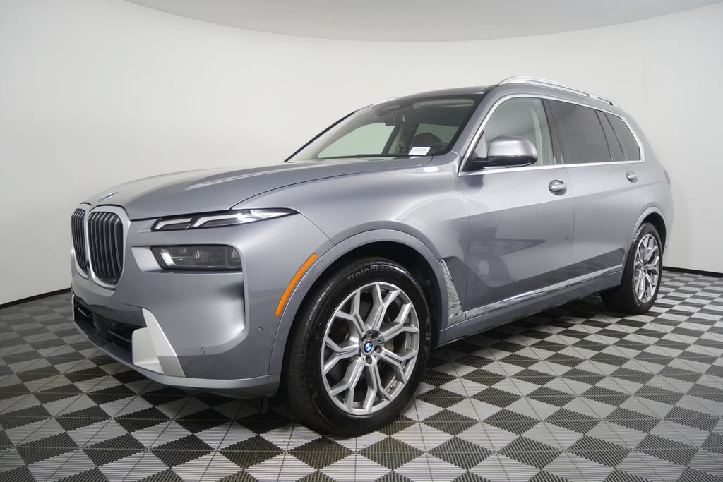 Used 2026 BMW X7 xDrive40i AWD/4WD image 7