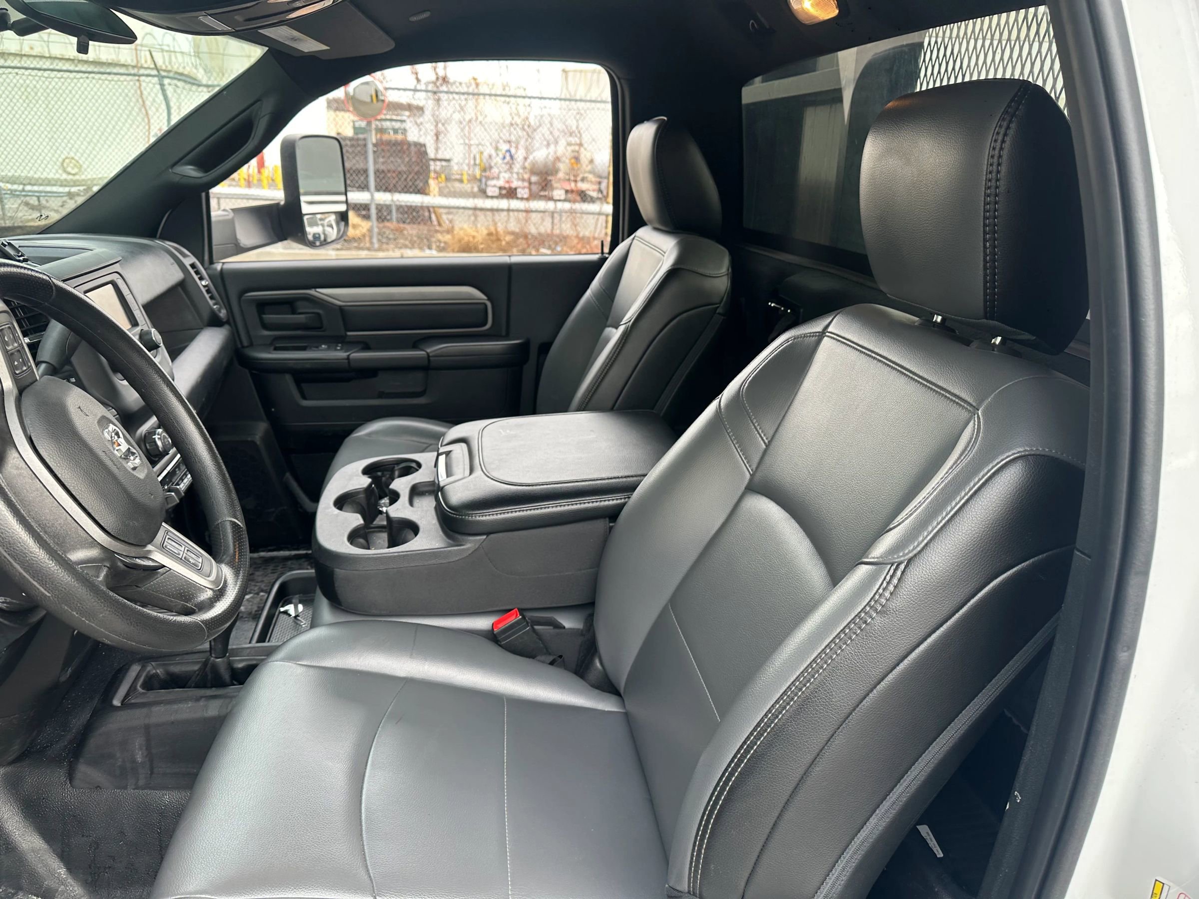 Used 2022 RAM 5500 Tradesman image 9