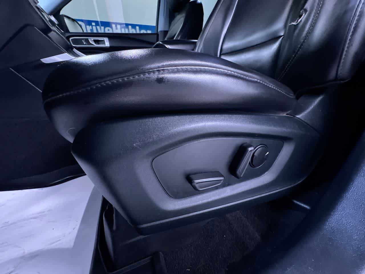 Used 2021 Ford Explorer XLT w/ Equipment Group 202A AWD/4WD image 13